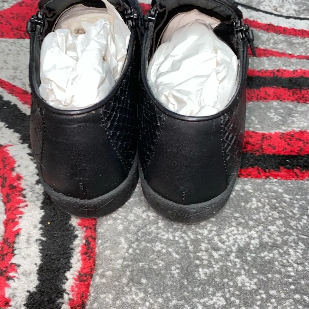 Giuseppe Zanotti - Picture 2 of 5